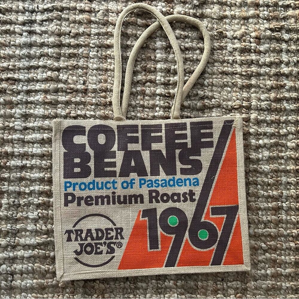 Trader Joe’s 2025 Coffee Beans Pasadena Jute Tote Bag Orange Tan NWT Large